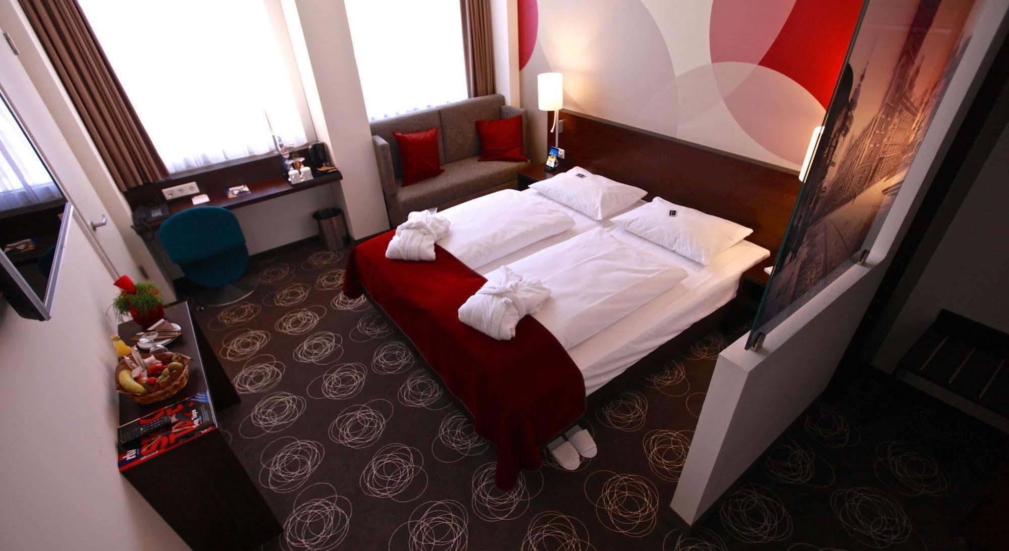 Webers - Das Hotel Im Ruhrturm Essen Luaran gambar