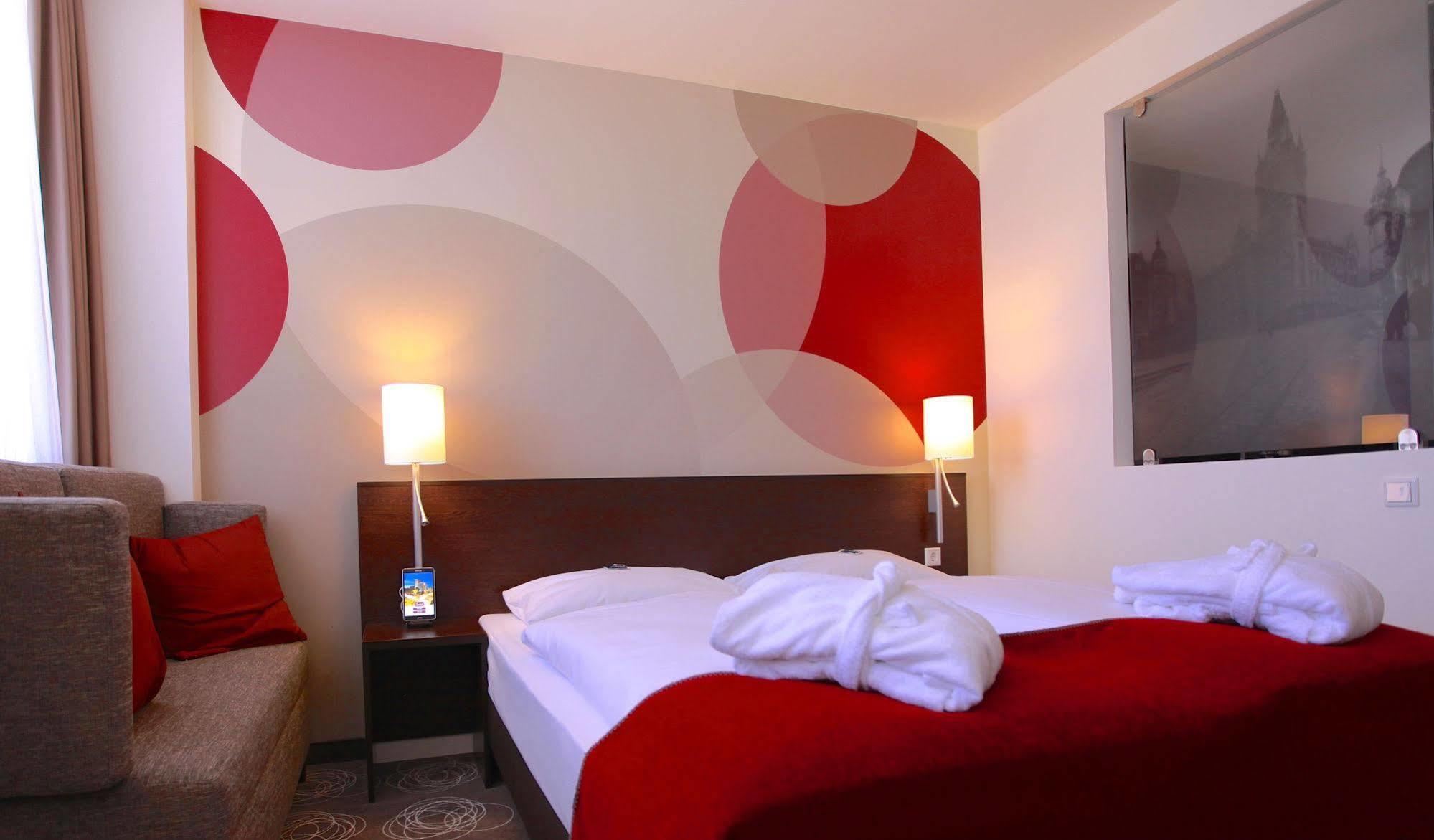 Webers - Das Hotel Im Ruhrturm Essen Luaran gambar